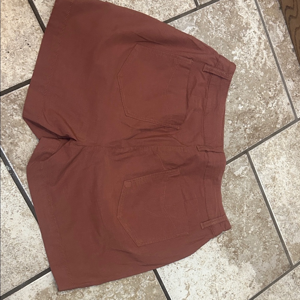 Nicole Miller Rust Cargo Shorts - Picture 3 of 3